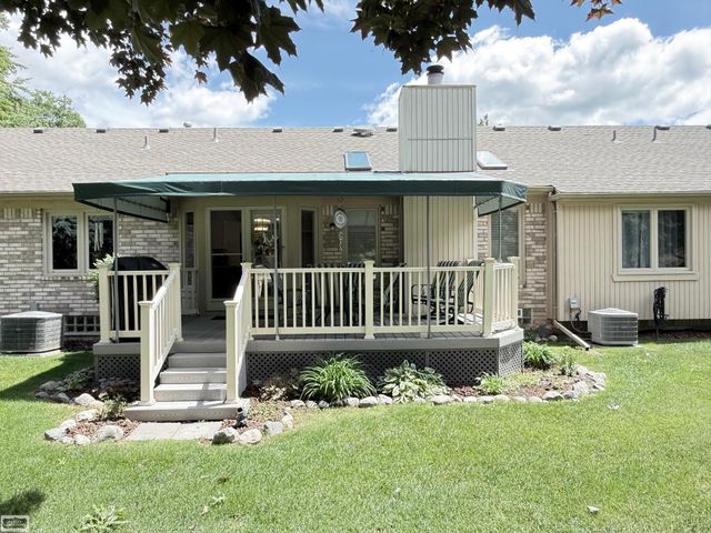 41371 Carmelo W Drive, Clinton Twp, MI 48038
