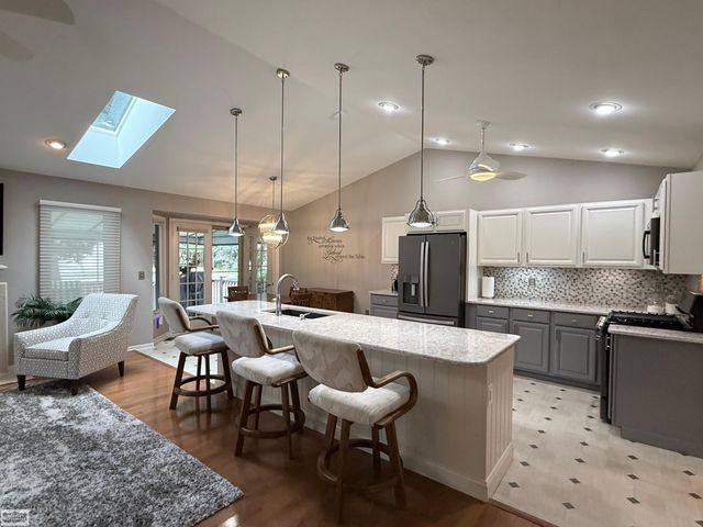 41371 Carmelo W Drive, Clinton Twp, MI 48038