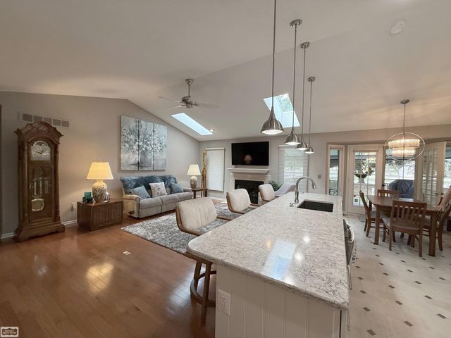 41371 Carmelo W Drive, Clinton Twp, MI 48038