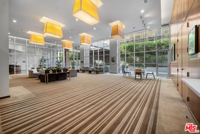 801 S Grand Avenue 1604, Los Angeles, CA 90017