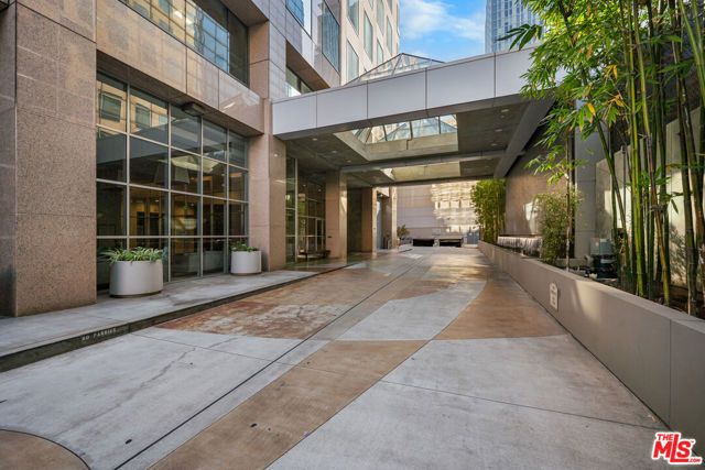801 S Grand Avenue 1604, Los Angeles, CA 90017