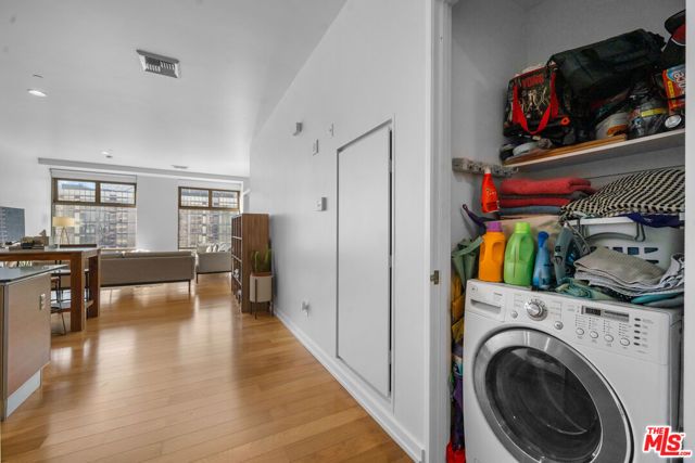 801 S Grand Avenue 1604, Los Angeles, CA 90017