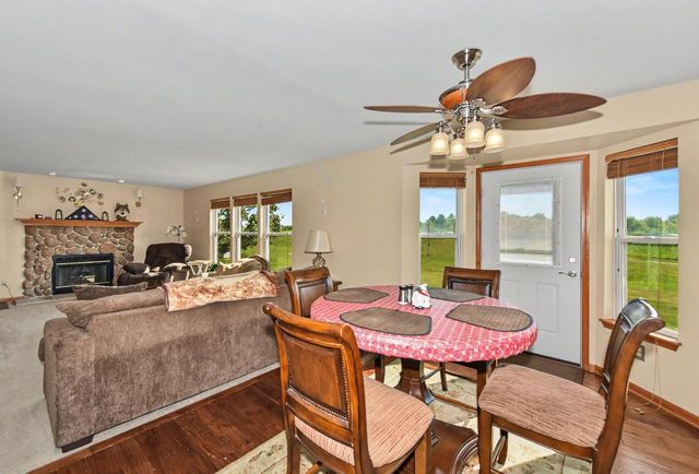 7916 Whitetail DRIVE, Racine, WI 53406