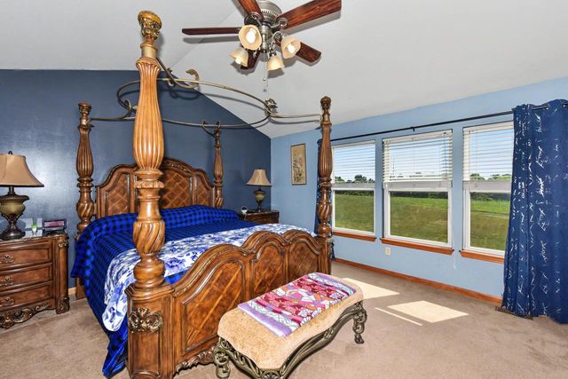 7916 Whitetail DRIVE, Racine, WI 53406