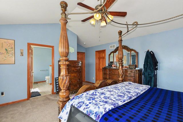 7916 Whitetail DRIVE, Racine, WI 53406