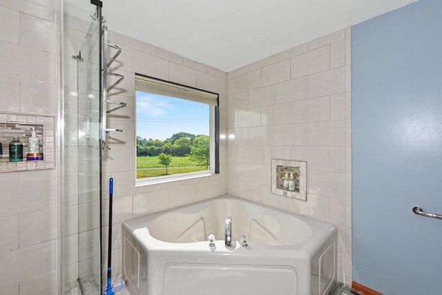 7916 Whitetail DRIVE, Racine, WI 53406