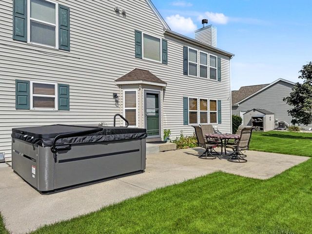 7916 Whitetail DRIVE, Racine, WI 53406