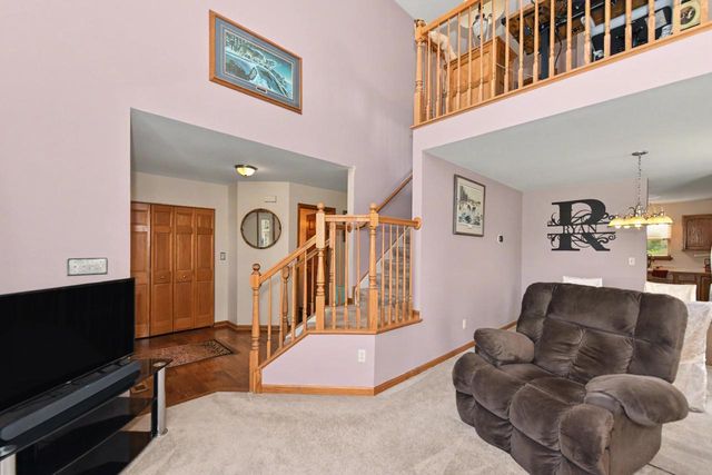 7916 Whitetail DRIVE, Racine, WI 53406