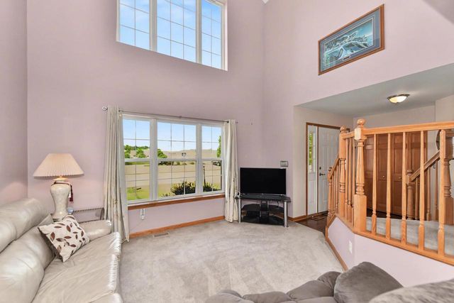 7916 Whitetail DRIVE, Racine, WI 53406