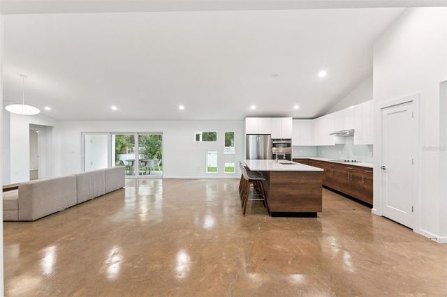 2045 WASHINGTON AVENUE, Sanford, FL 32771