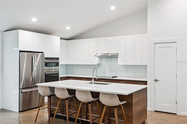 2045 WASHINGTON AVENUE, Sanford, FL 32771