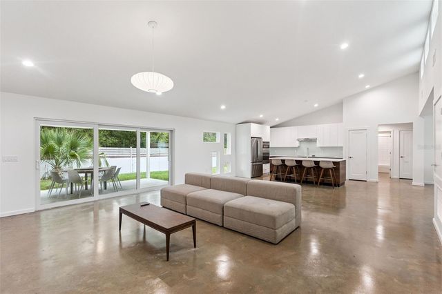 2045 WASHINGTON AVENUE, Sanford, FL 32771