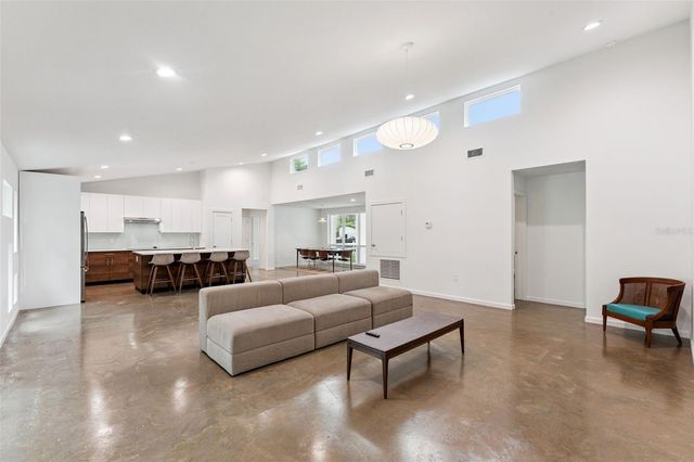 2045 WASHINGTON AVENUE, Sanford, FL 32771