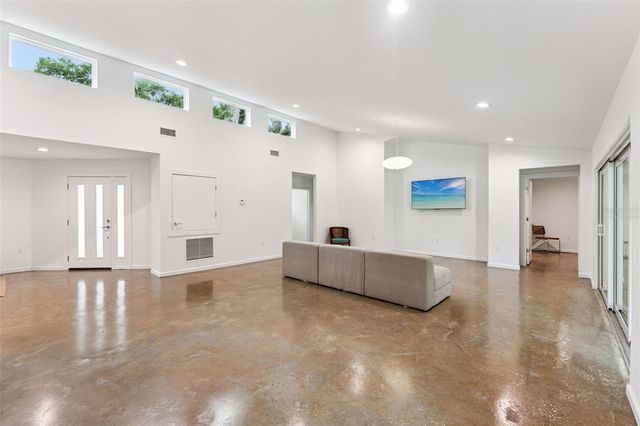 2045 WASHINGTON AVENUE, Sanford, FL 32771