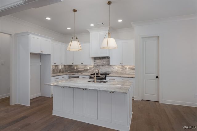 17 Oaklana, Tuscaloosa, AL 35406