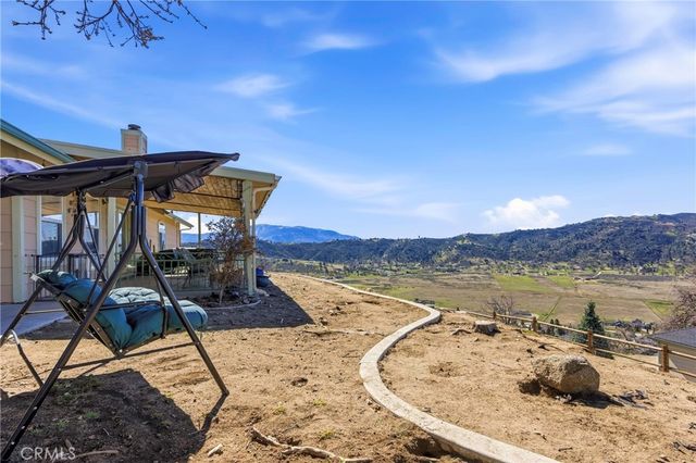 27100 Barkes Way, Tehachapi, CA 93561