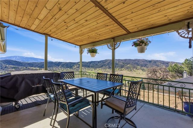 27100 Barkes Way, Tehachapi, CA 93561