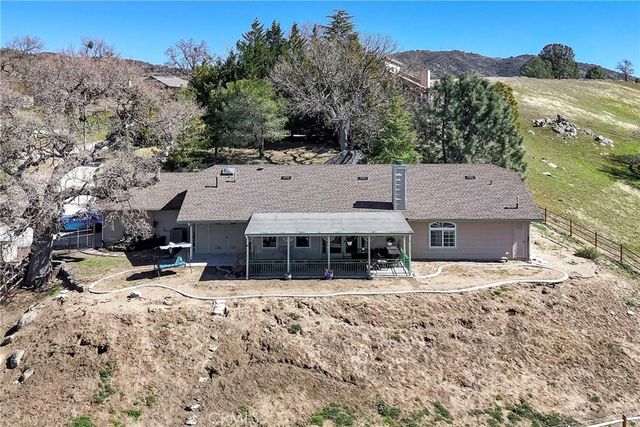 27100 Barkes Way, Tehachapi, CA 93561