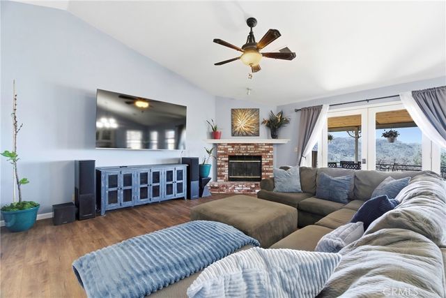 27100 Barkes Way, Tehachapi, CA 93561