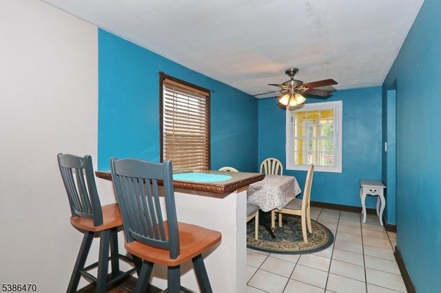 689 Crescent Dr, Bound Brook Boro, NJ 08805