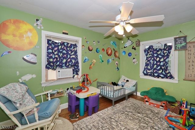 689 Crescent Dr, Bound Brook Boro, NJ 08805