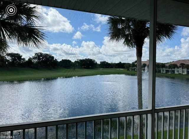 2290 Carrington CT 202, Naples, FL 34109