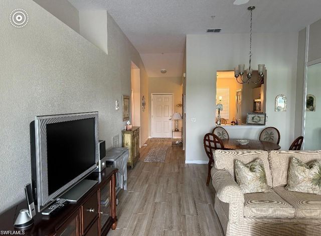 2290 Carrington CT 202, Naples, FL 34109