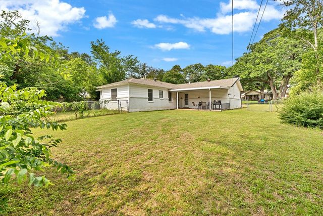 2409 Janice Lane, Fort Worth, TX 76112