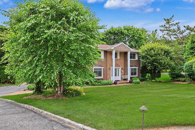 39 Tamara Court, Melville, NY 11747