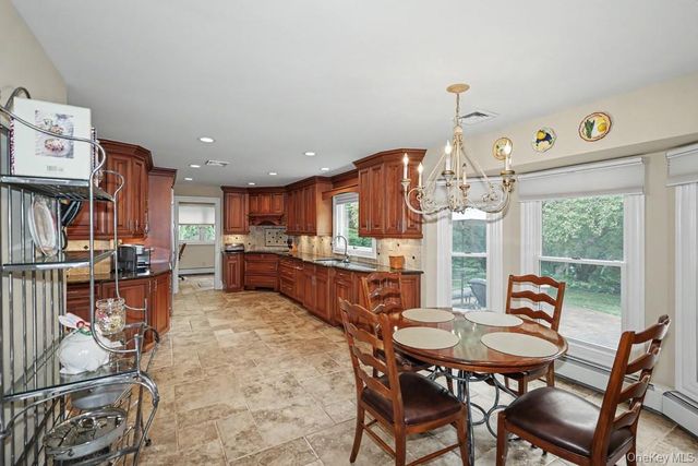 39 Tamara Court, Melville, NY 11747