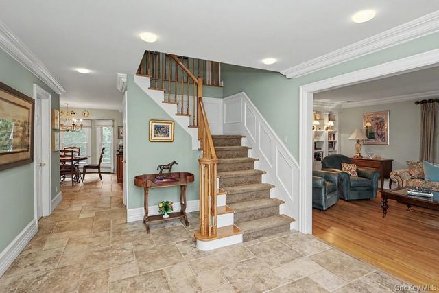 39 Tamara Court, Melville, NY 11747