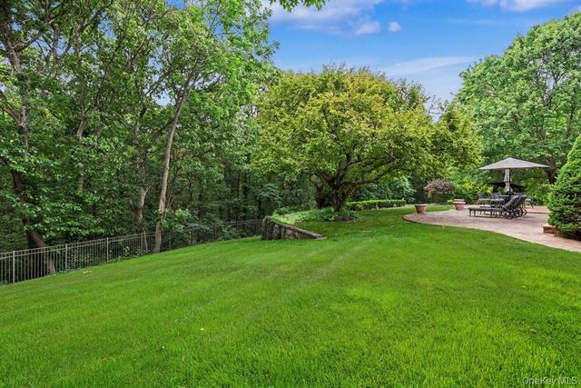 39 Tamara Court, Melville, NY 11747