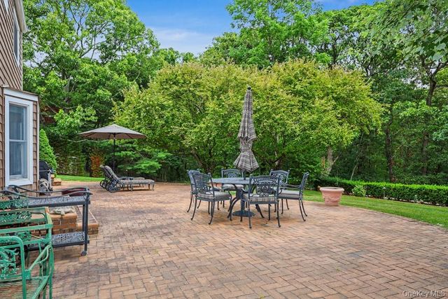 39 Tamara Court, Melville, NY 11747