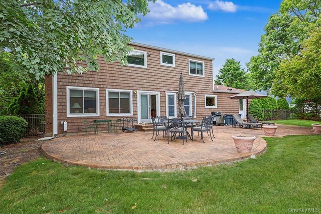 39 Tamara Court, Melville, NY 11747