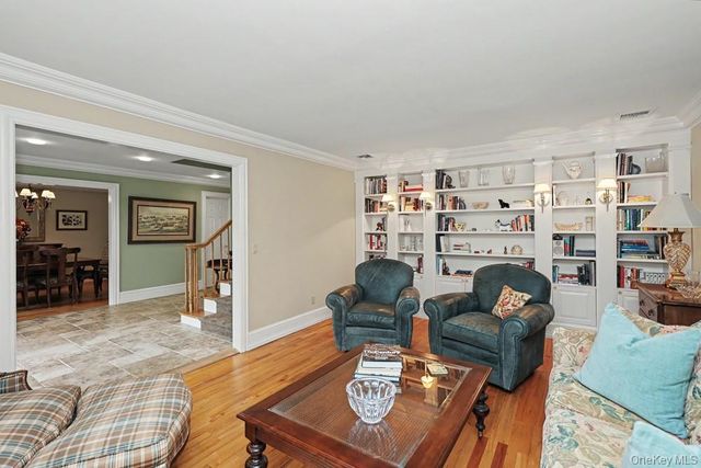 39 Tamara Court, Melville, NY 11747