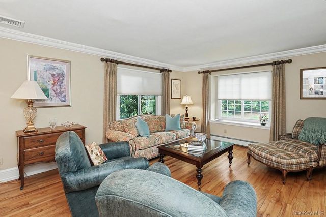 39 Tamara Court, Melville, NY 11747
