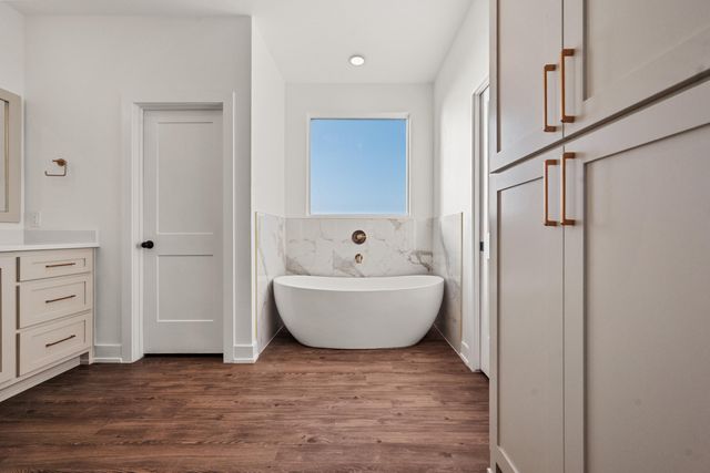 1150 E Hayes, New Home, TX 79383