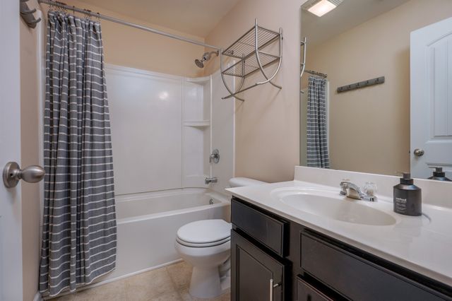 1433 Riverbrook Dr, Hermitage, TN 37076