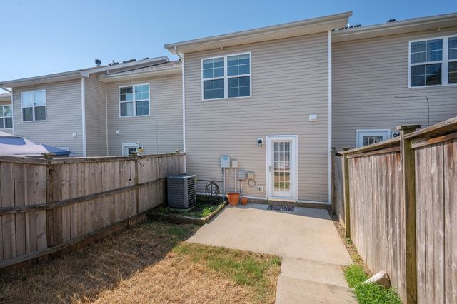 1433 Riverbrook Dr, Hermitage, TN 37076