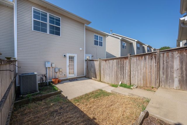 1433 Riverbrook Dr, Hermitage, TN 37076