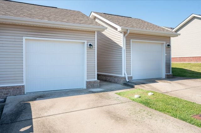 1433 Riverbrook Dr, Hermitage, TN 37076