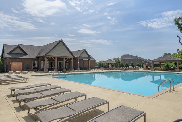 1433 Riverbrook Dr, Hermitage, TN 37076