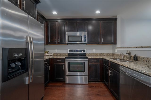 1433 Riverbrook Dr, Hermitage, TN 37076