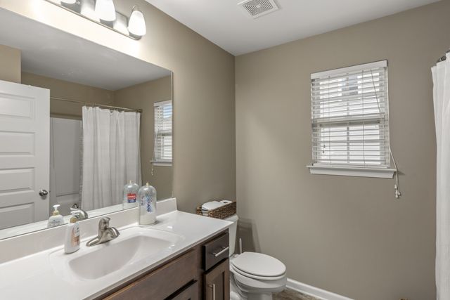 631 Berry Cir, Springfield, TN 37172