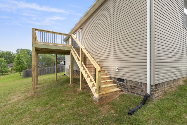 631 Berry Cir, Springfield, TN 37172