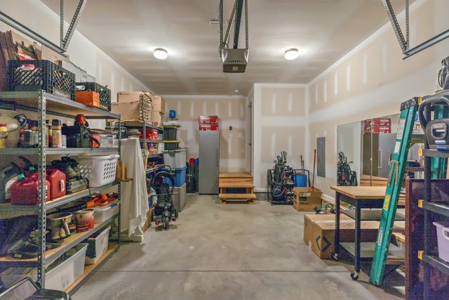 631 Berry Cir, Springfield, TN 37172