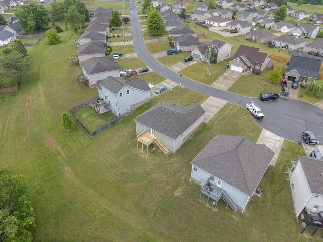 631 Berry Cir, Springfield, TN 37172