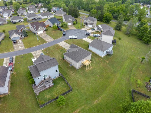 631 Berry Cir, Springfield, TN 37172