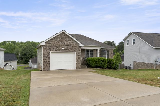 631 Berry Cir, Springfield, TN 37172