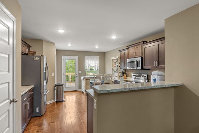 631 Berry Cir, Springfield, TN 37172